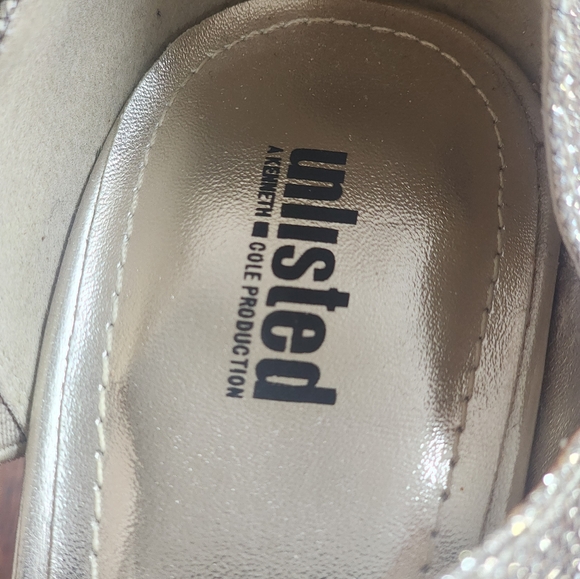 NWOT Unlisted gold heels - Picture 5 of 15